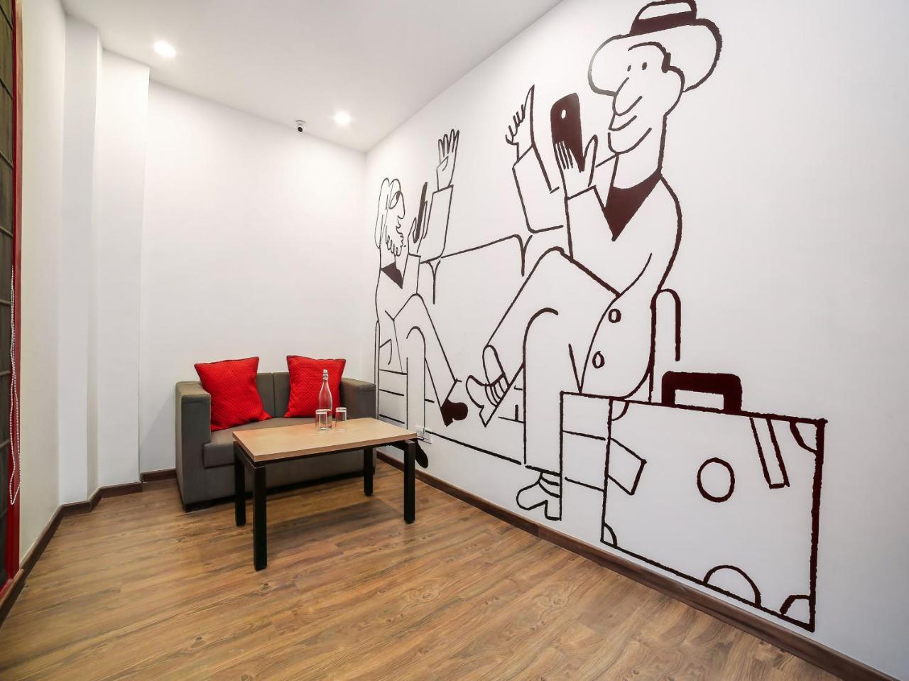Oyo Townhouse 80 Meera Bagh Дели Экстерьер фото